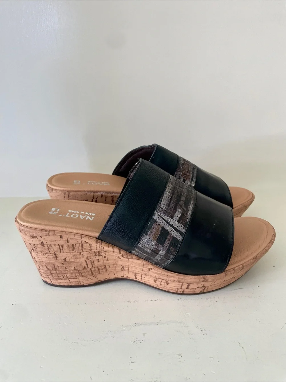 Naot Tiki Women's Wedge Shoe Black Mix Metal Onyx 39 Size 8 New in Box Cork